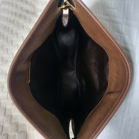 Mario Valentino Brown Leather Clutch with Textured Finish - Picture 9 of 12